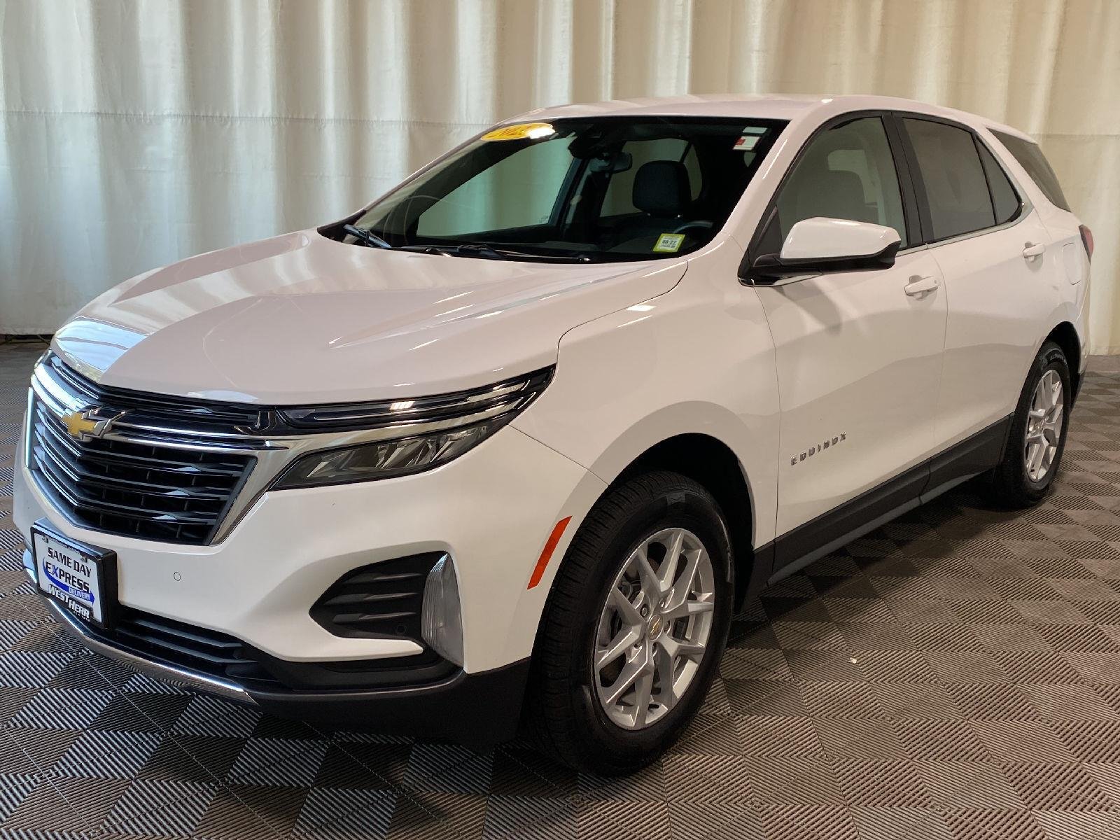 Used 2023 Summit White Chevrolet LT image 7