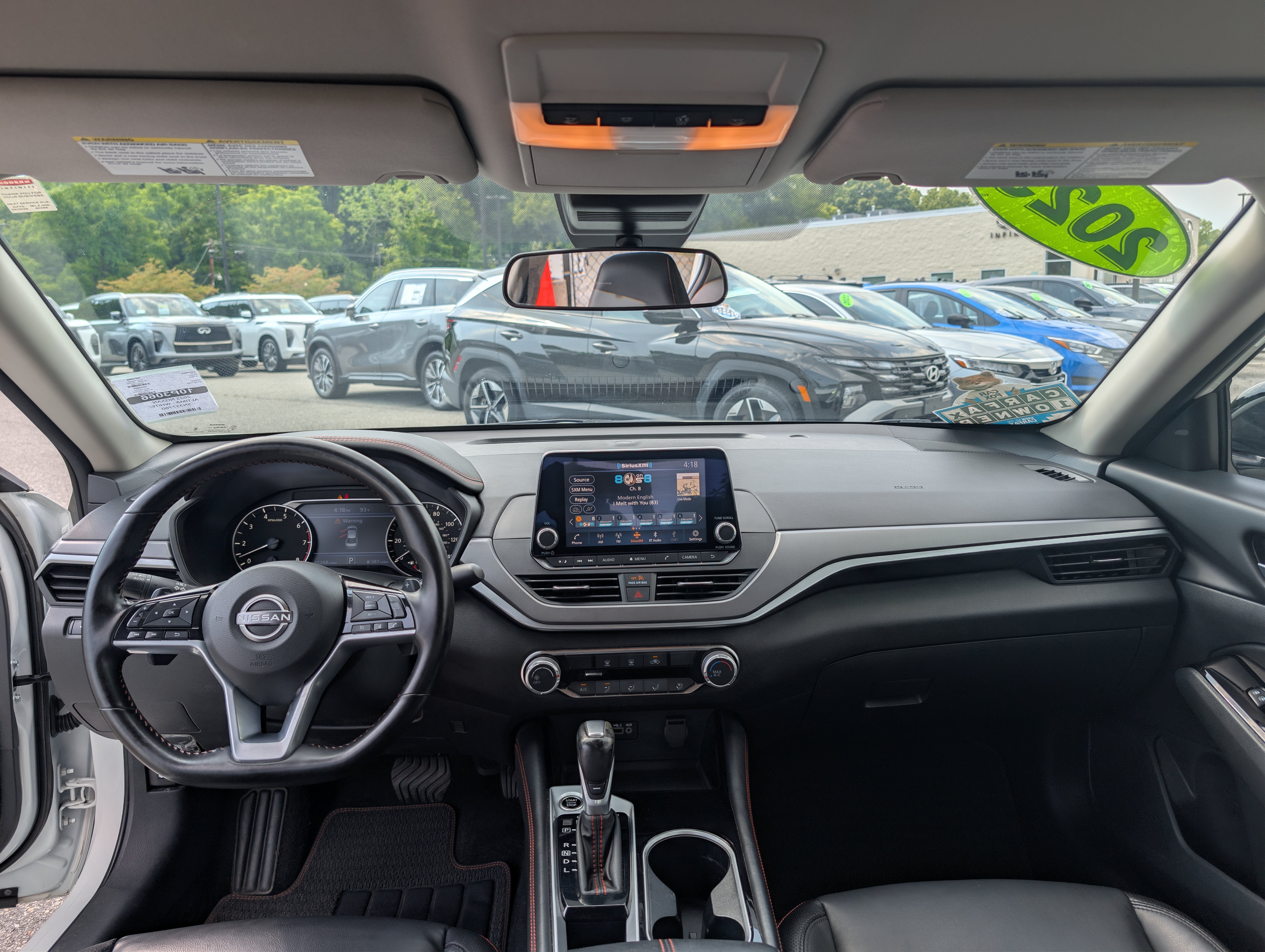 Used 2025 Pearl White Tricoat Nissan SR image 13