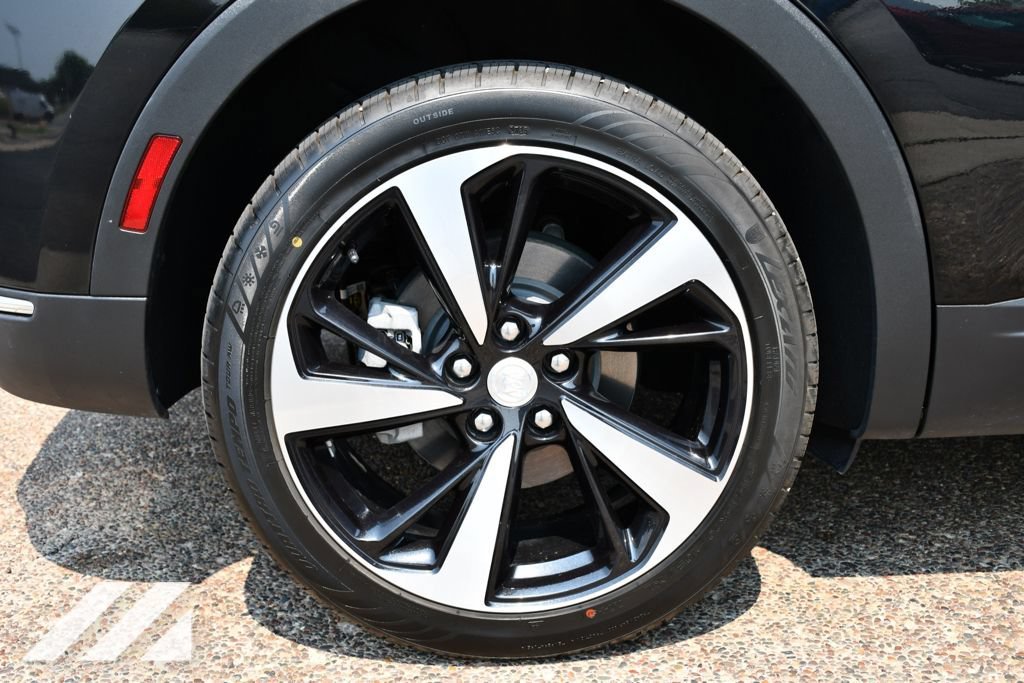Used 2021 EBONY TWILIGHT METALLIC Buick Essence image 31