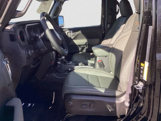 New 2026 Black Clearcoat Jeep MOJAVE X 4X4 image 10