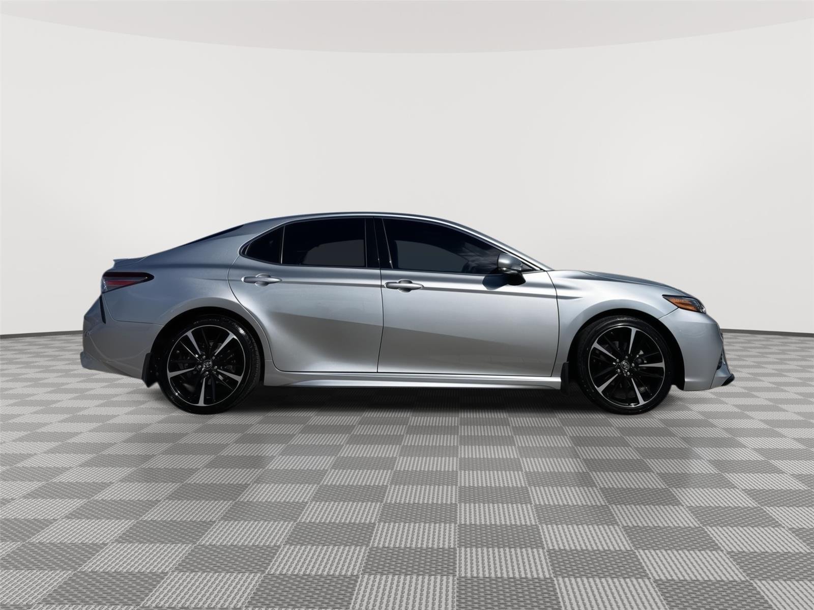 Used 2018 Celestial Silver Metallic Toyota XSE image 8