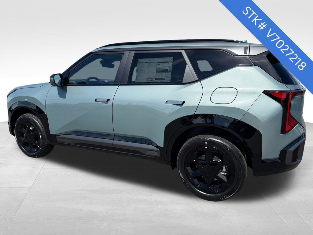 New 2027 Iceberg Green Kia X-Line S image 5