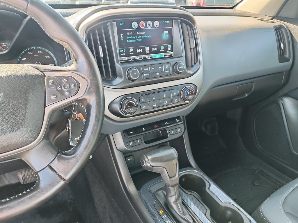 Used 2016 Silver Chevrolet Z71 image 20