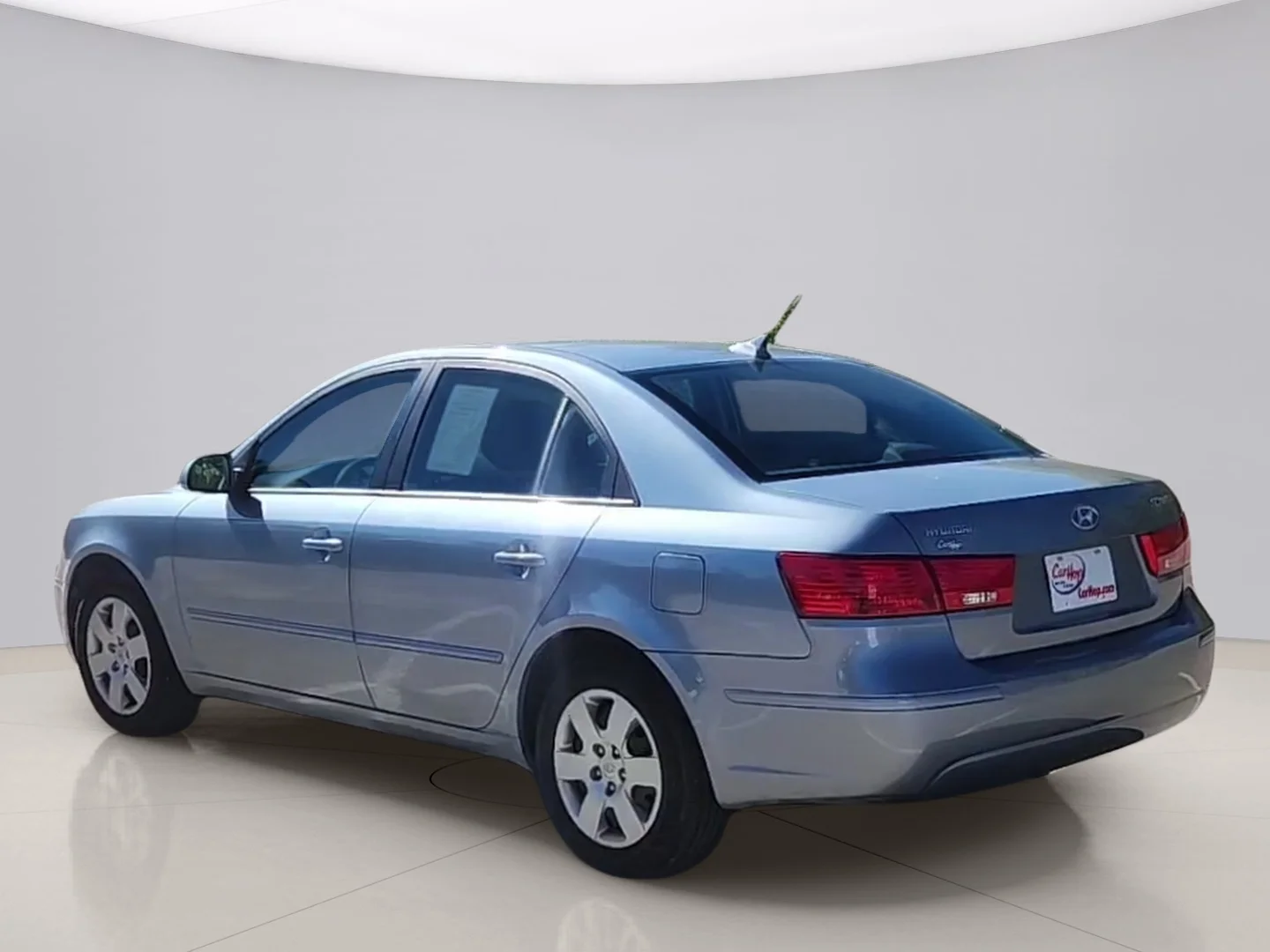 Used 2010 Silver Hyundai GLS image 3