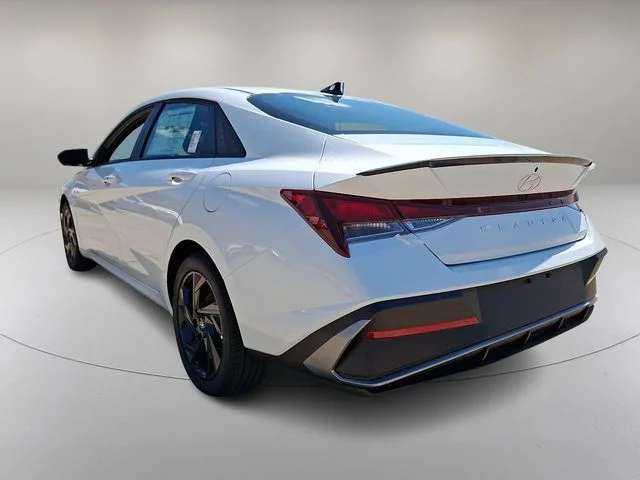 New 2026 White Hyundai SEL Sport image 5