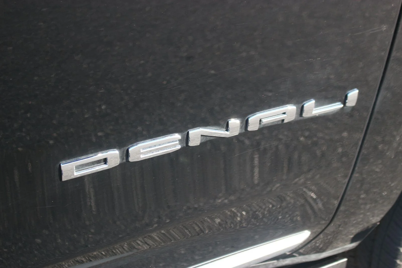 Used 2026 Onyx Black GMC Denali image 10