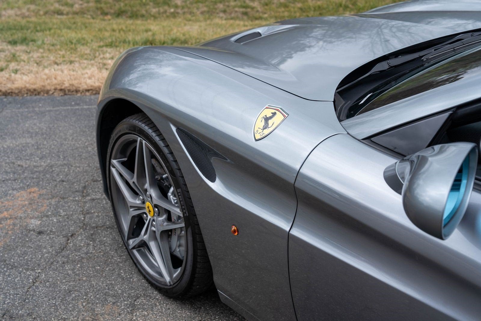 Certified Used 2017 Grigio Titanio Metall Ferrari  image 11