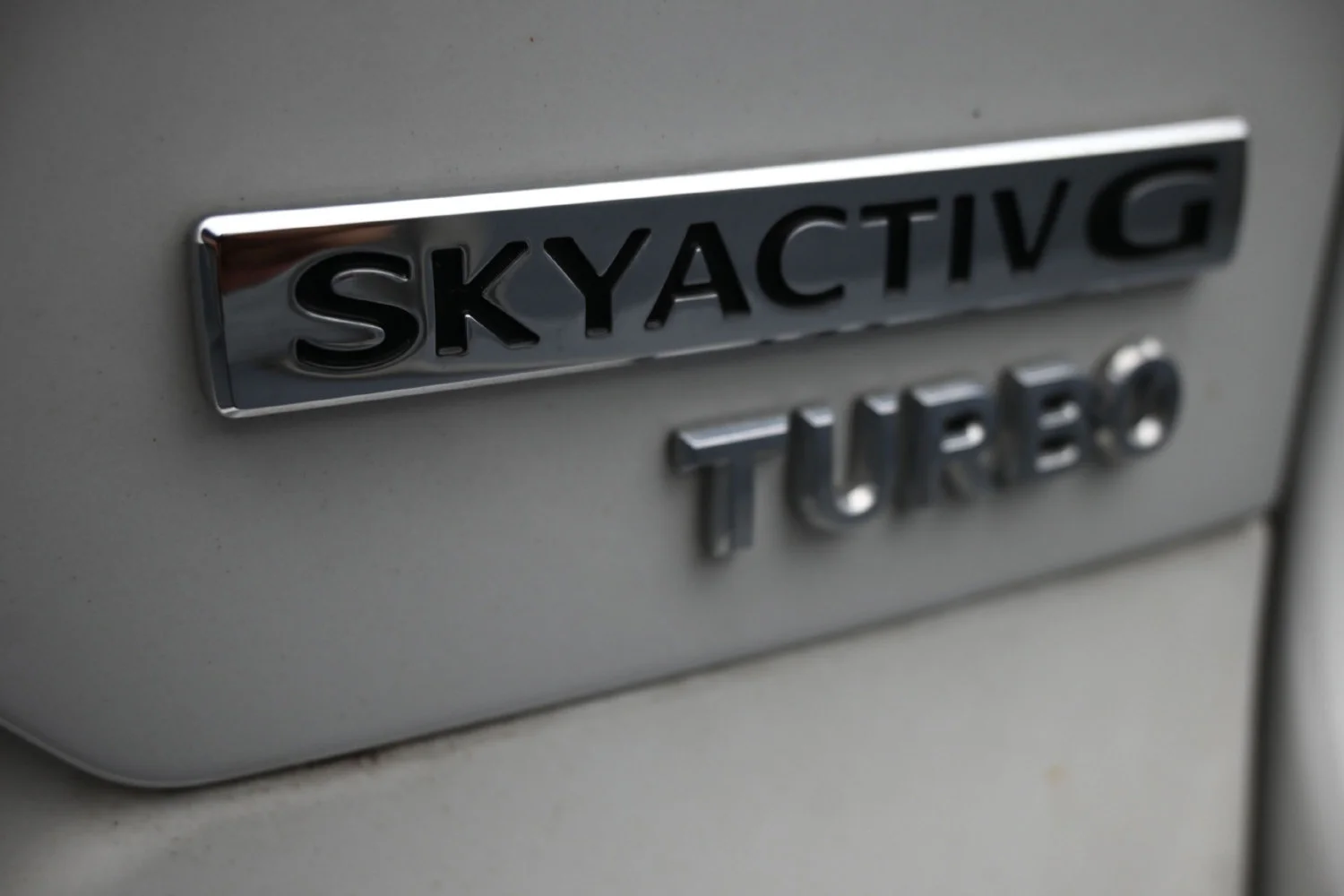 Used 2024 White Mazda 2.5 Turbo Premium image 31