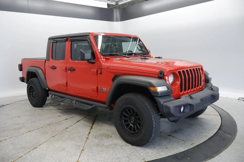 Certified Used 2020 Red Jeep Sport image 10