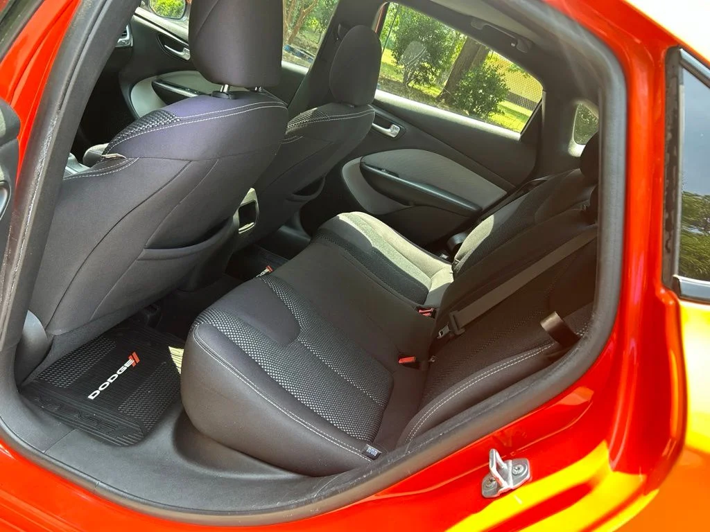 Used 2015 Orange Dodge SXT image 27