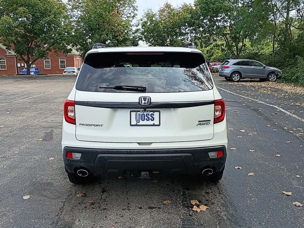 Used 2019 WHITE Honda Touring image 4