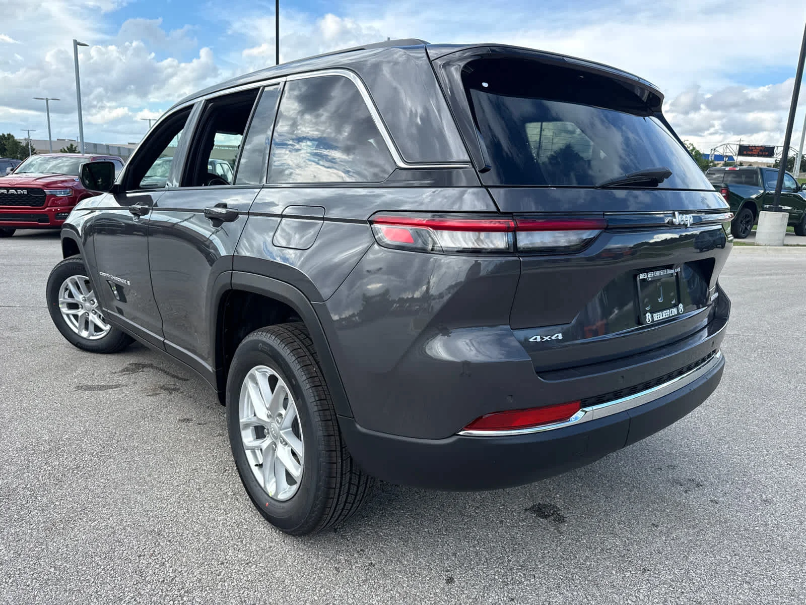 New 2026 Baltic Gray Metallic Clearcoat Jeep Laredo X image 6