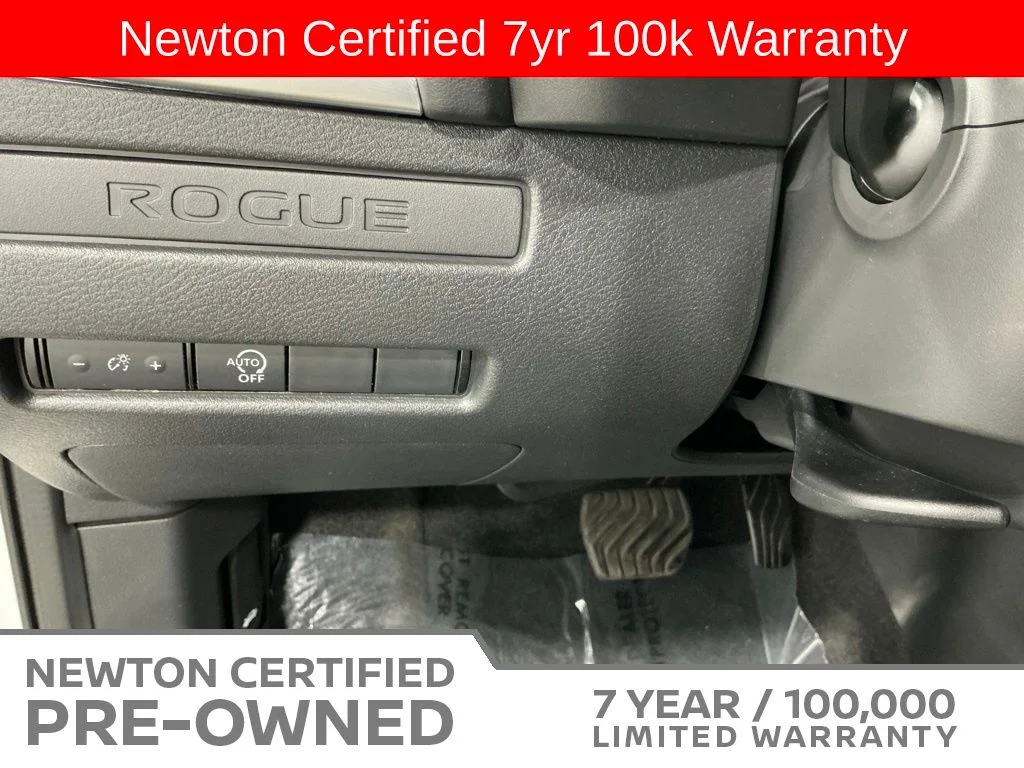 Certified Used 2025 Glacier White Nissan S image 31