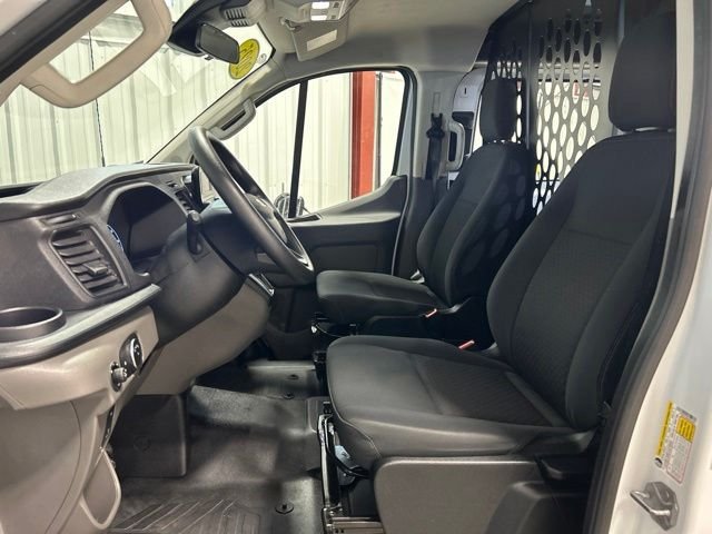 Used 2025 Oxford White Ford Base image 13