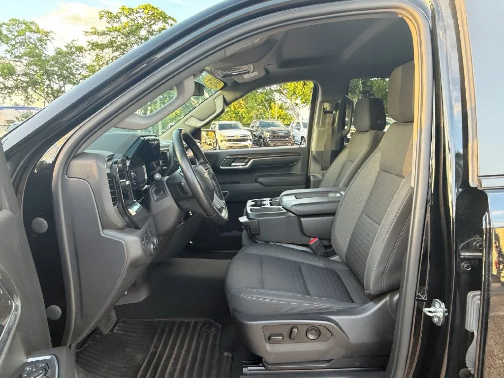 Used 2024 Black Chevrolet LT (2FL) image 9