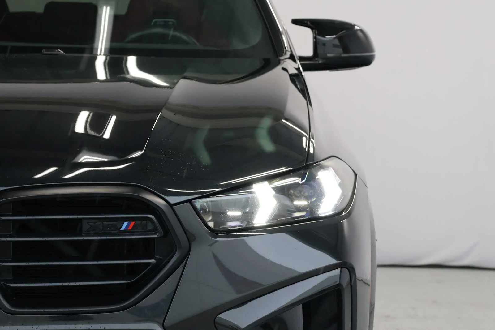 Certified Used 2024 Black Sapphire Metallic BMW  image 4