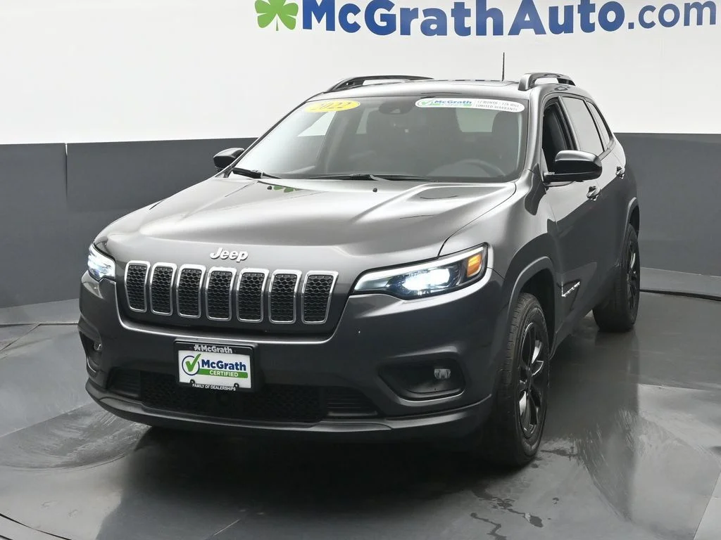 Used 2022 Gray Jeep Latitude Lux image 20