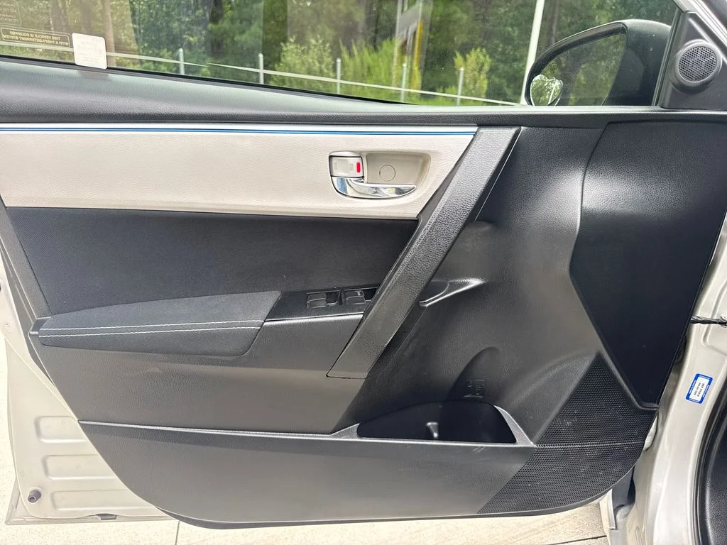 Used 2016 Classic Silver Metallic Toyota LE image 13