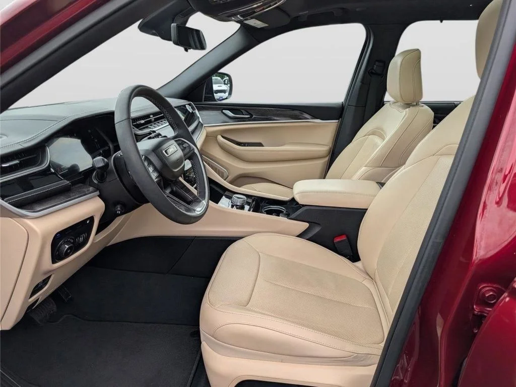 Used 2022 Velvet Red Pearlcoat Jeep 4xe image 16