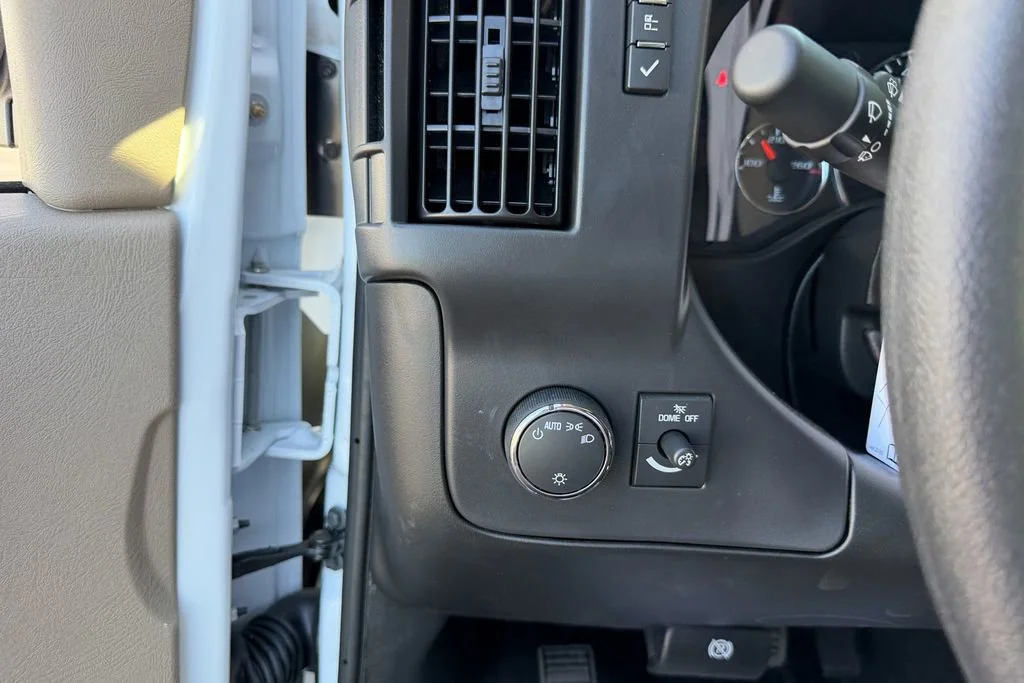 New 2026 Summit White GMC Work Van image 15