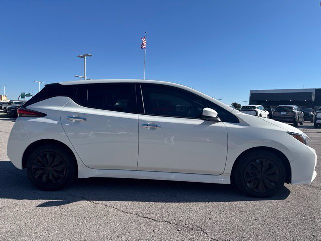 Used 2025 White Nissan S image 4