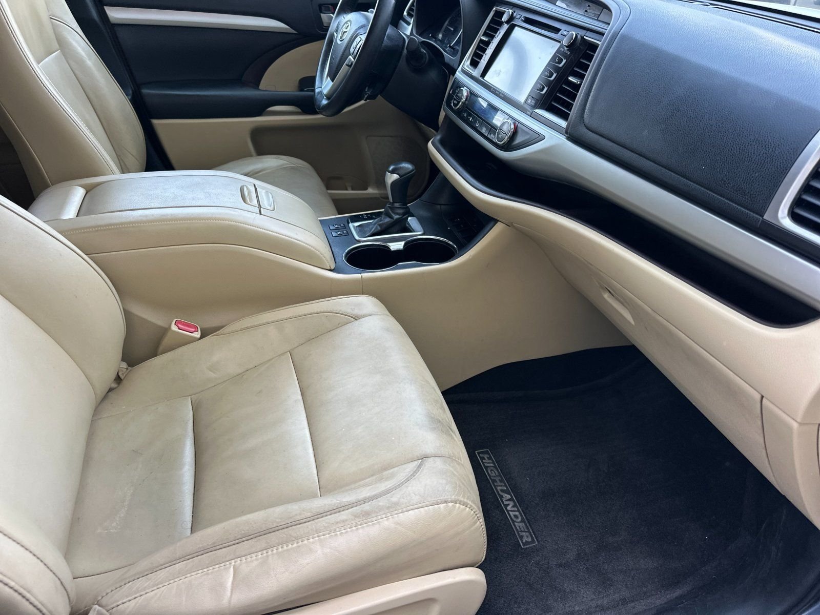 Used 2017 Shoreline Mist Toyota XLE image 15