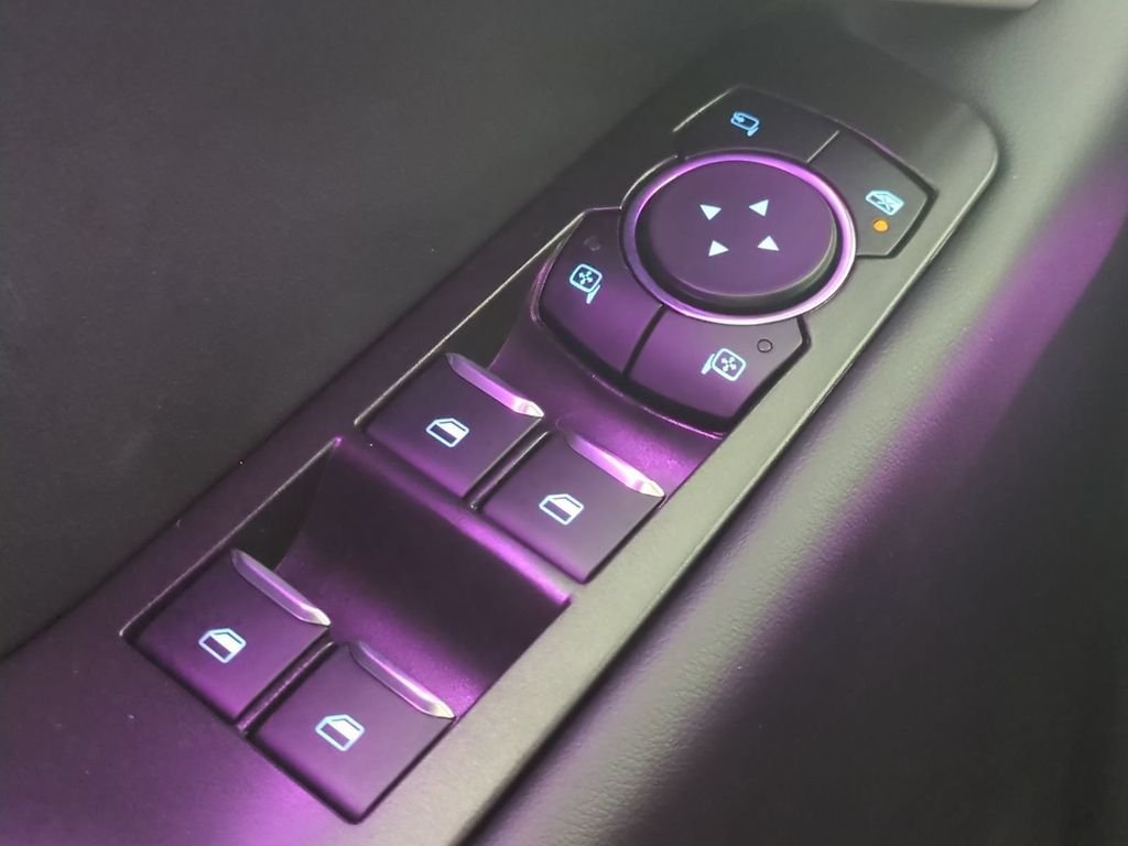 2025 Ford Explorer ST - Photo 33