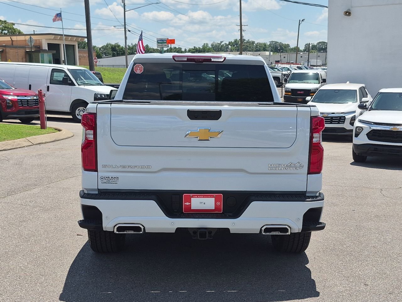 New 2026 Polar White Tricoat Chevrolet High Country image 7
