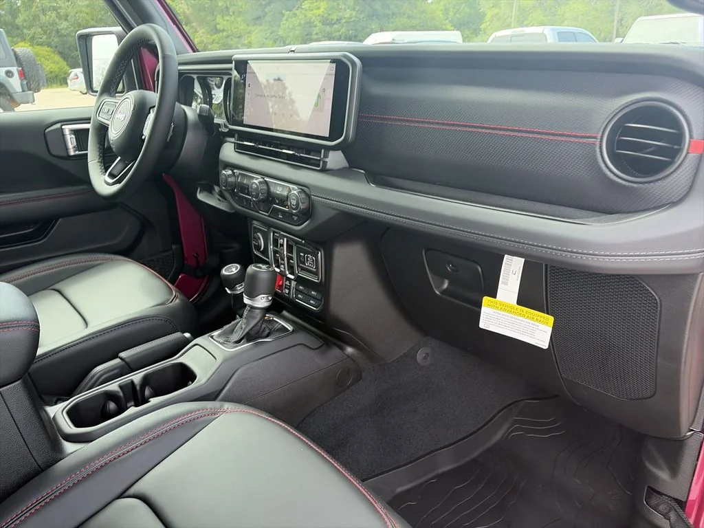 New 2026 Tuscadero Pearlcoat Jeep Rubicon image 32