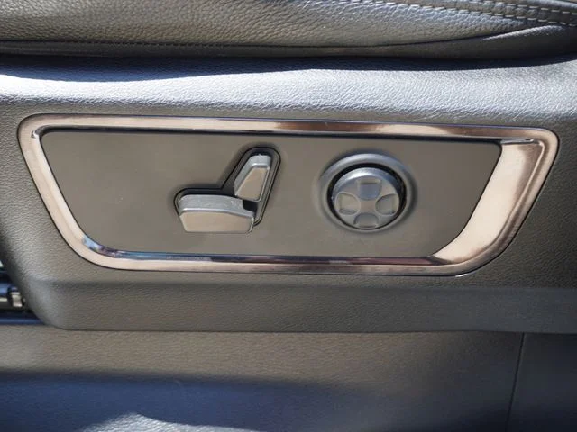 Used 2022 White Ram Limited image 19