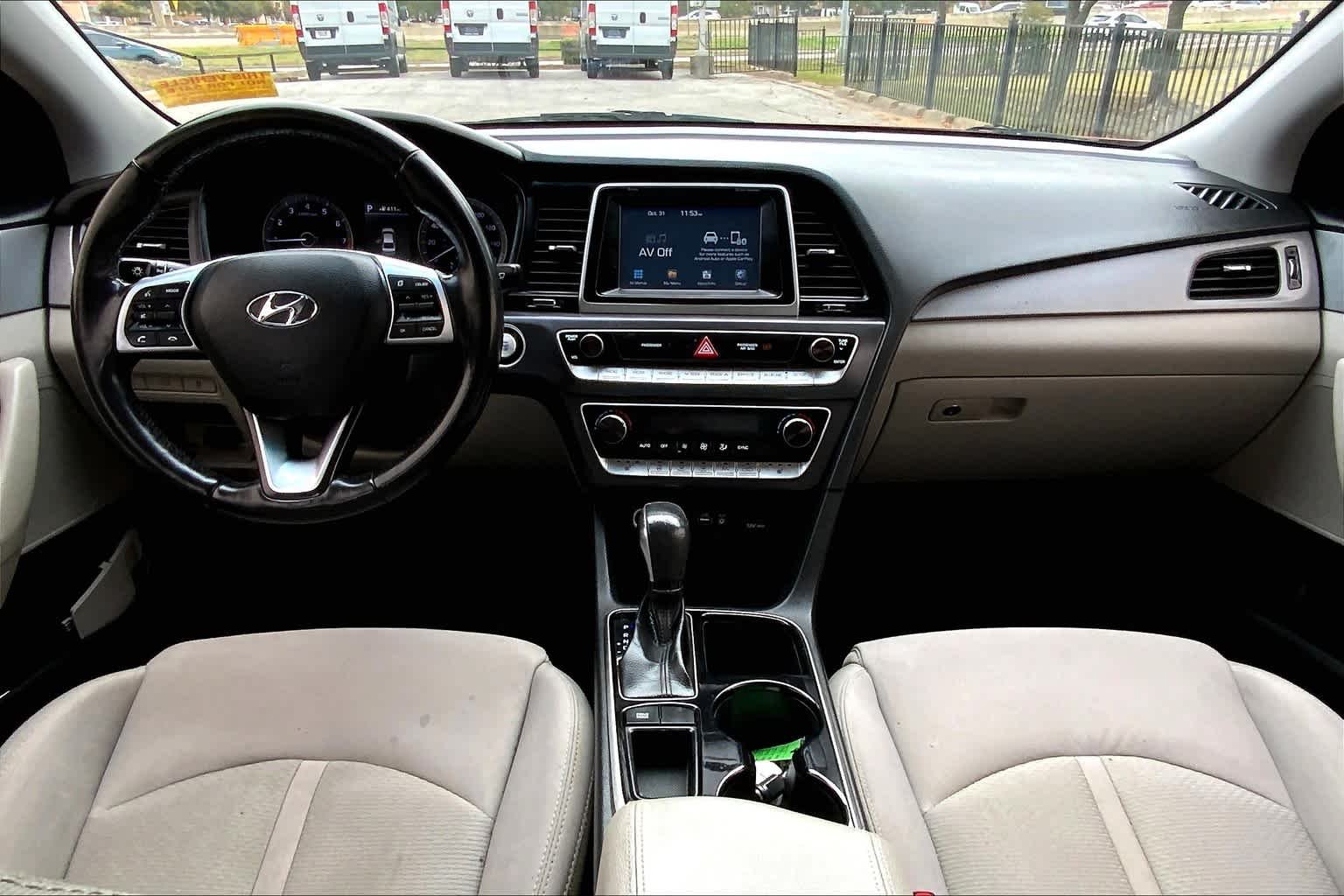 Used 2019 Scarlet Red Hyundai SEL image 13