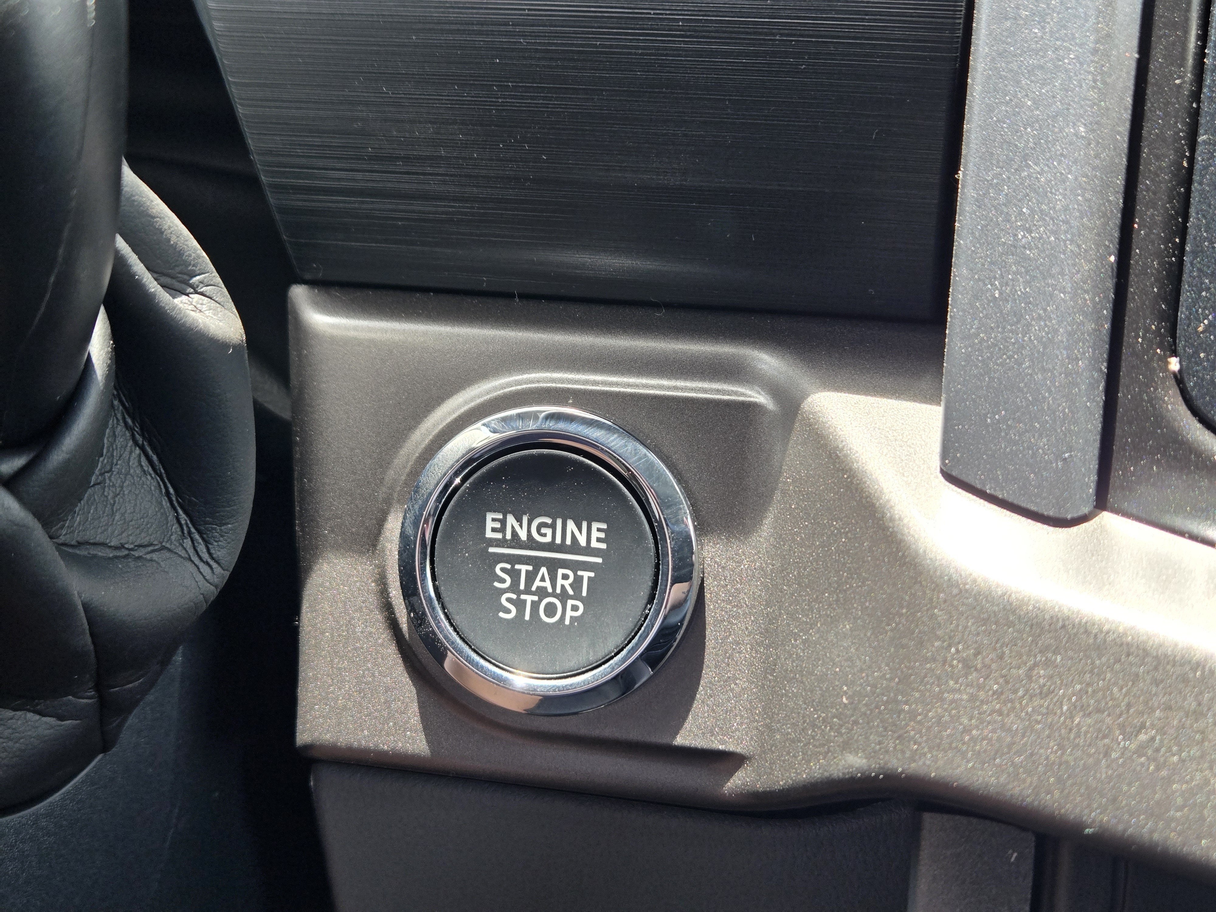 New 2026 AGATE BLACK METALLIC FORD XLT image 30
