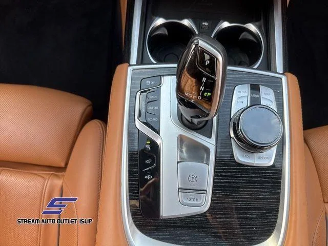 2022 BMW 7 Series 750i - Photo 29