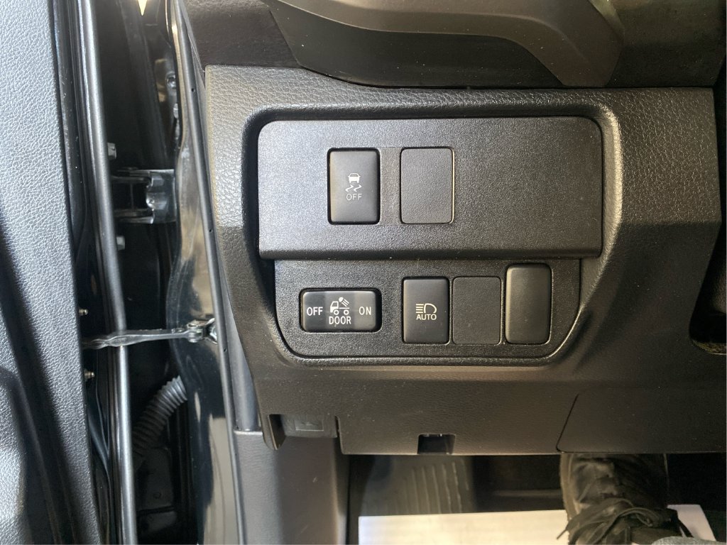 Used 2022 Black Toyota SR5 image 13