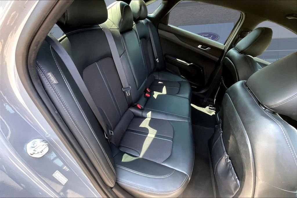 Used 2024 Wolf Gray Kia GT-Line image 25