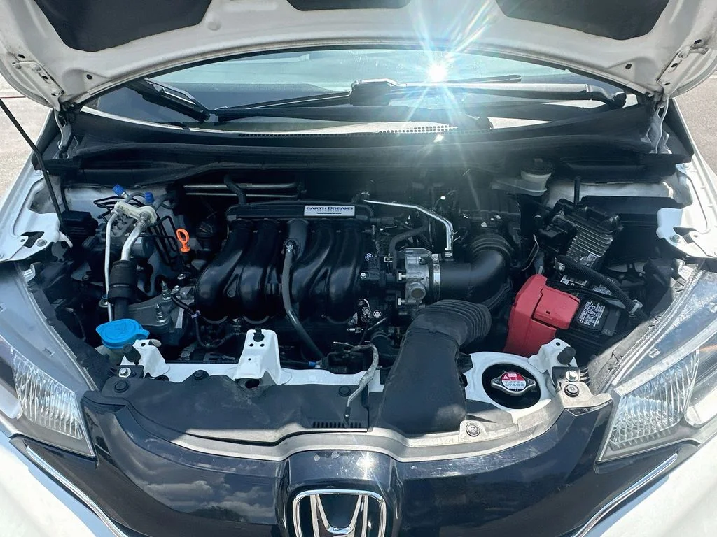 Used 2016 White Honda EX-L image 29