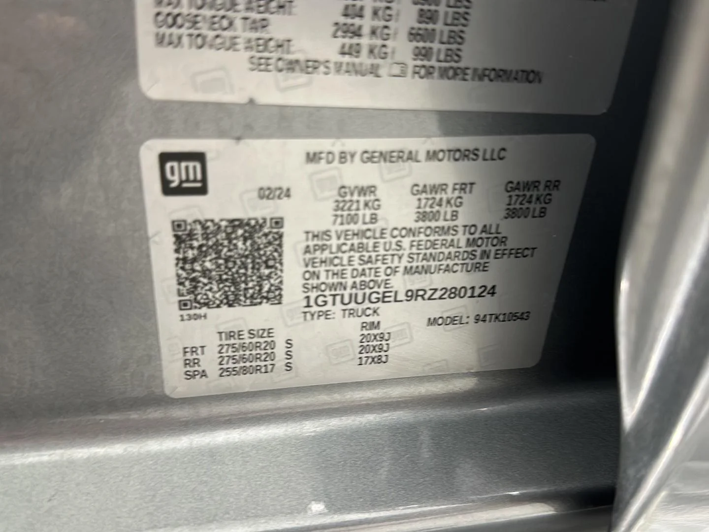 Used 2024 Sterling Metallic GMC Denali image 32