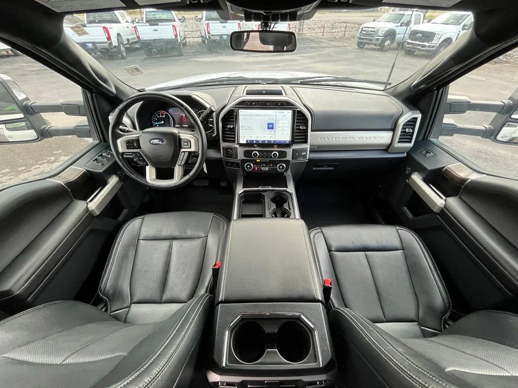 Used 2022 White Ford Lariat image 13