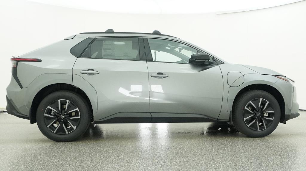 New 2026 Heavy Metal Toyota XLE image 38