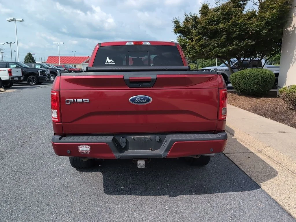 Used 2017 Red Ford XLT image 6
