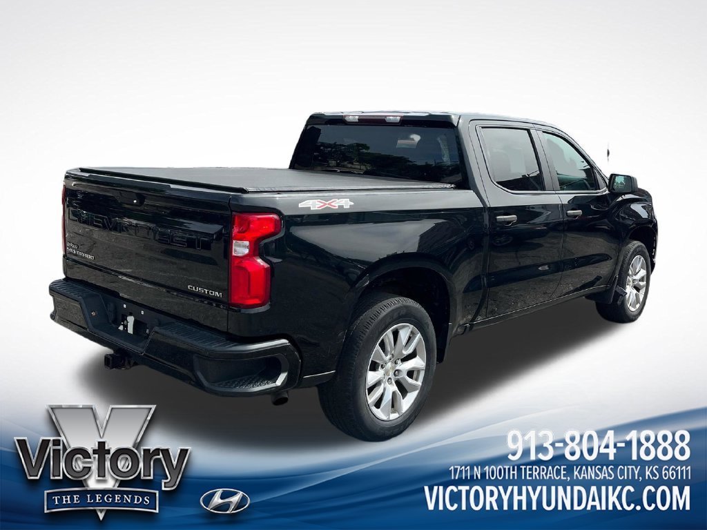 Used 2020 Black Chevrolet Custom image 5