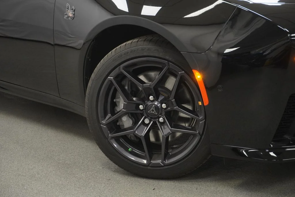 New 2026 Diamond Black Crystal Pearlcoat Dodge Scat Pack image 3