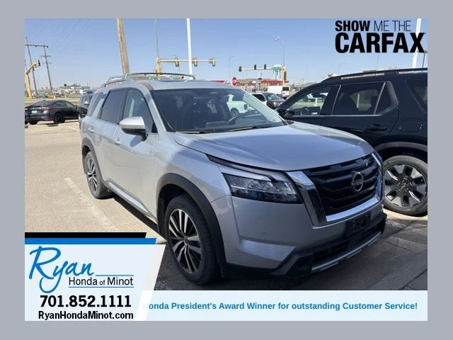 2024 Nissan Pathfinder Platinum 4WD's photo