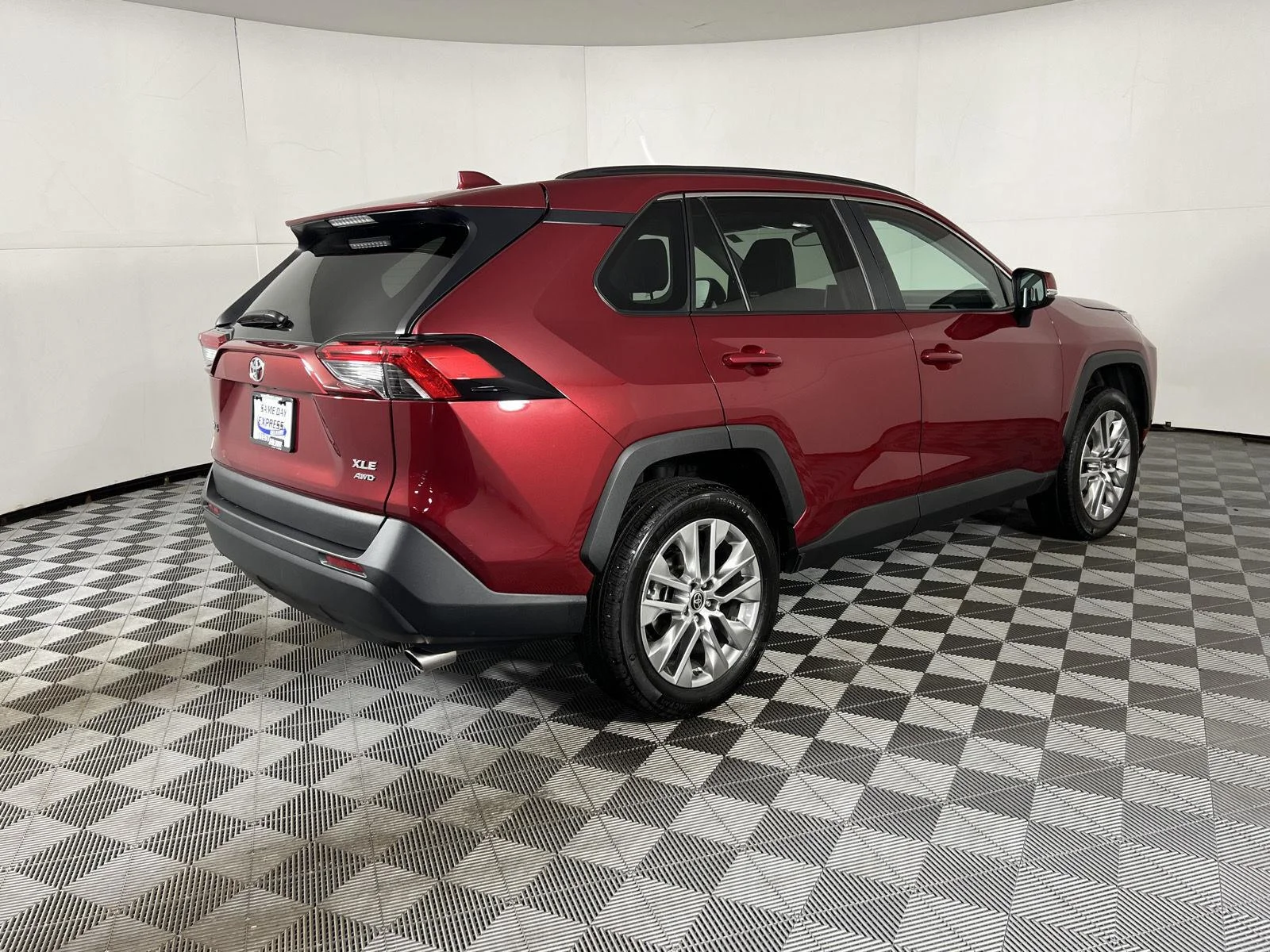 Used 2024 Ruby Flare Pearl Toyota XLE Premium image 9