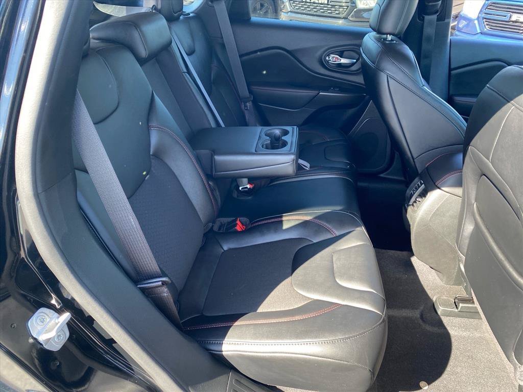 Used 2023 Diamond Black Crystal Pearlcoat Jeep Trailhawk image 25
