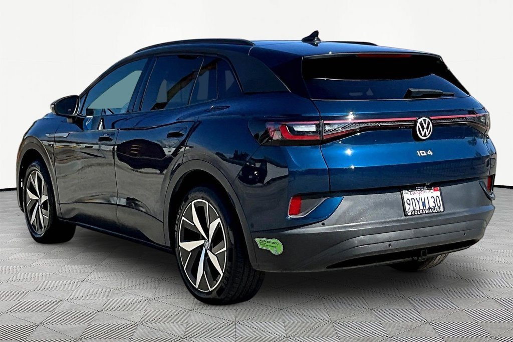 Used 2023 Blue Volkswagen Pro S image 4