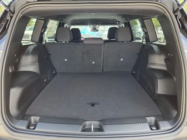 New 2026 Diamond Black Crystal Pearlcoat Jeep Laredo image 9