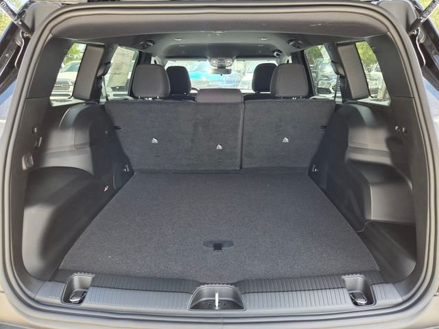 New 2026 Diamond Black Crystal Pearlcoat Jeep Laredo image 9