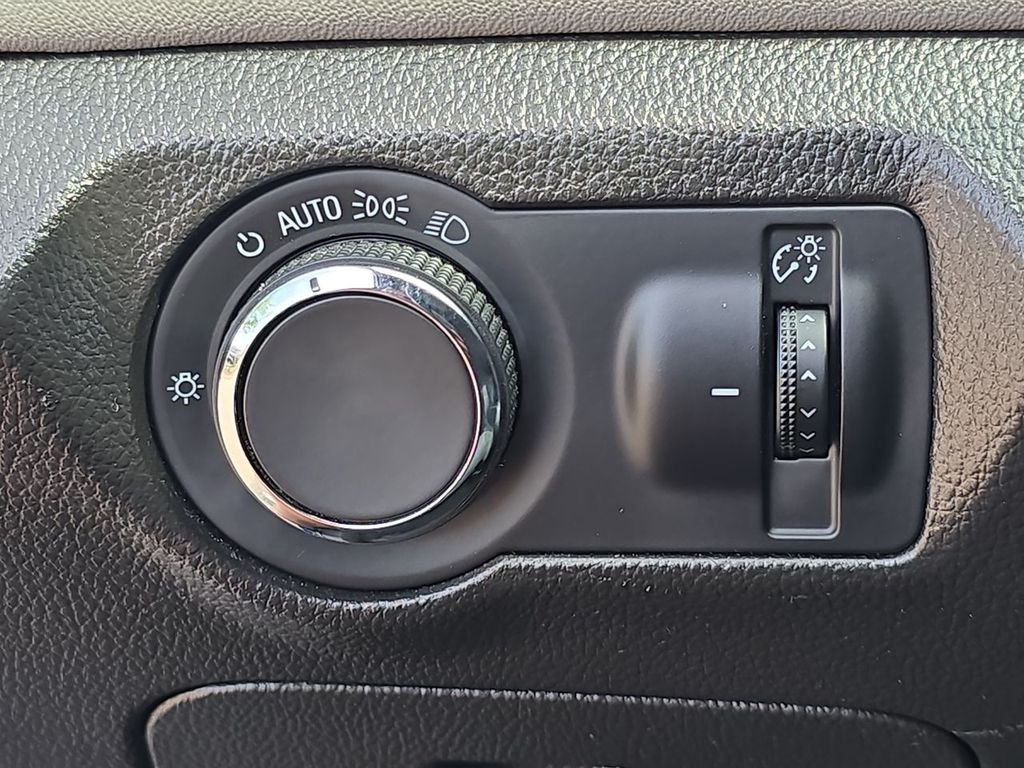 Used 2013 Blue Chevrolet LS image 18