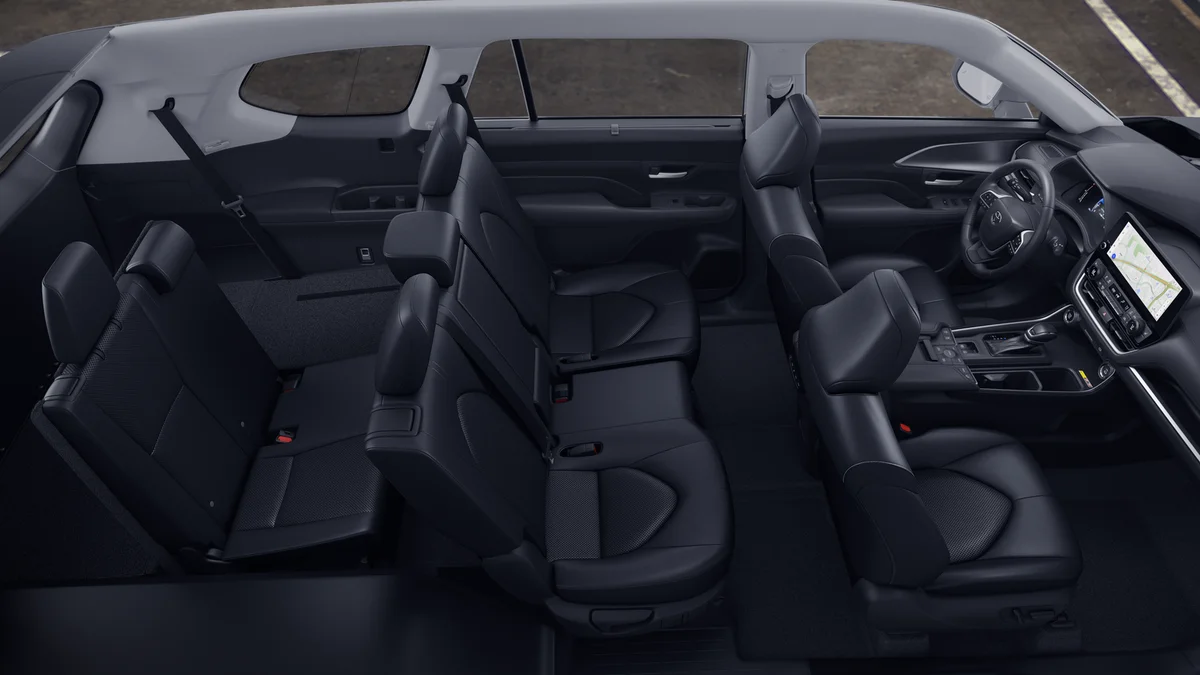 New 2026 Wind Chill Pearl Toyota XLE image 22